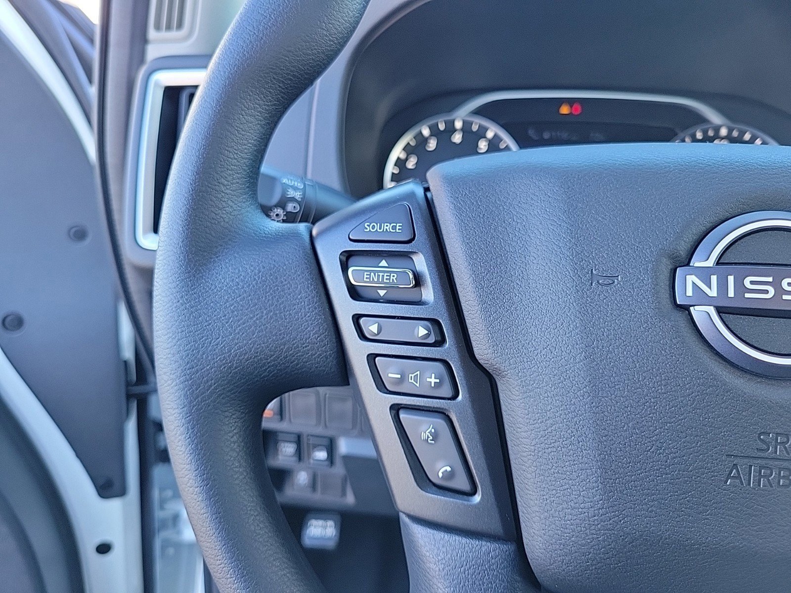 2025 Nissan Frontier SV photo 21
