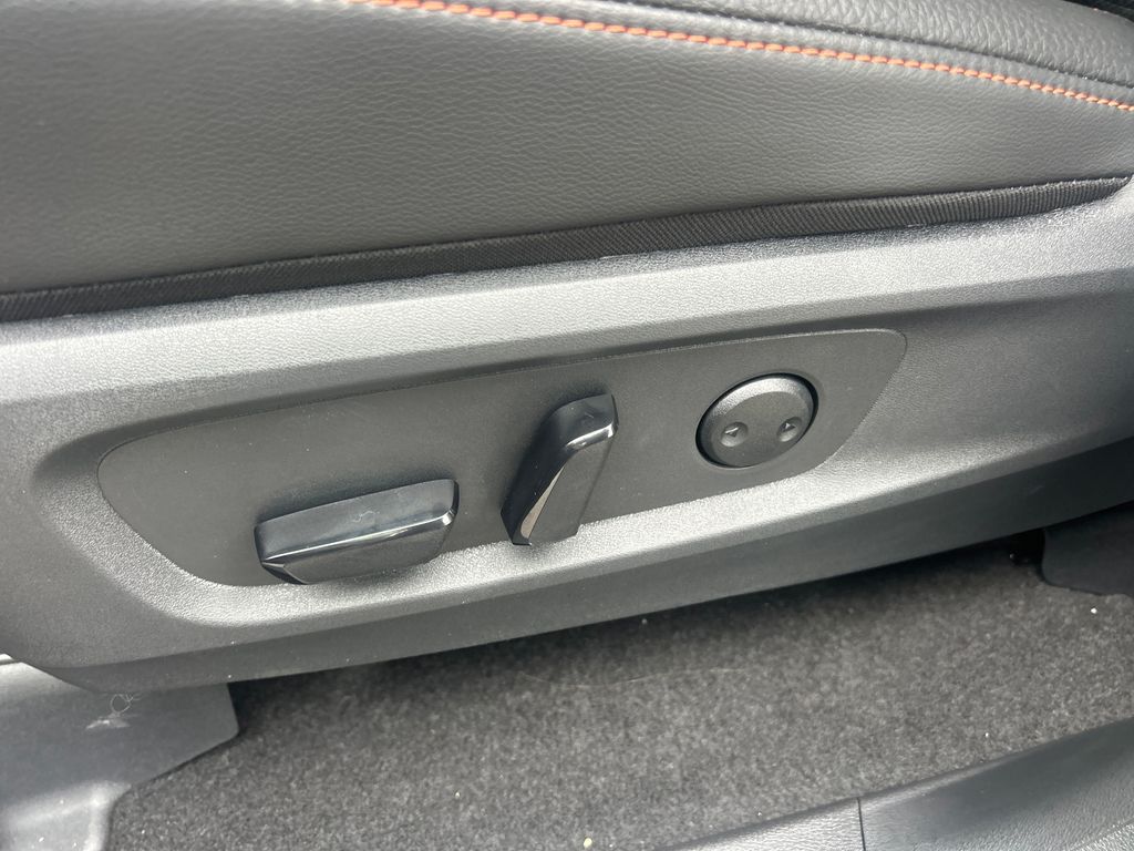 2025 Nissan Pathfinder Rock Creek photo 12
