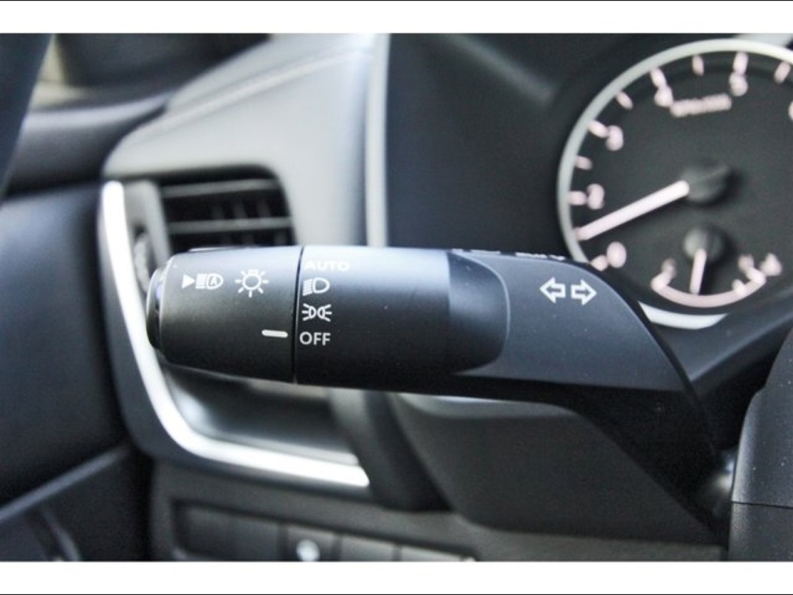 2025 Nissan Rogue SV Silver at Robbins Nissan