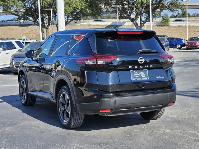 2024 Nissan Rogue SV photo 4