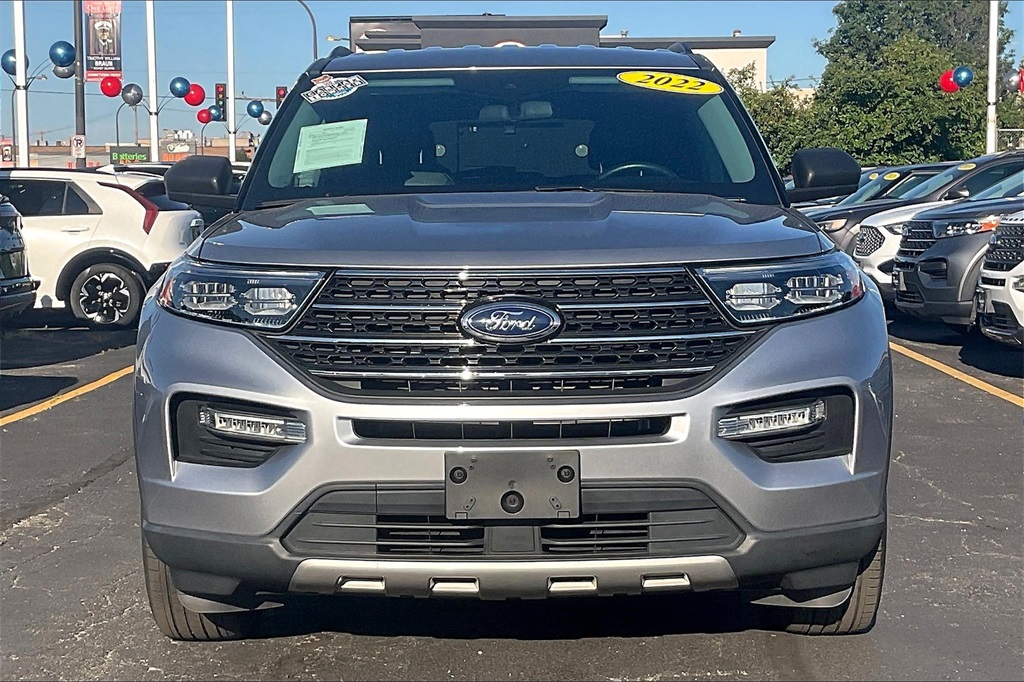 2022 Ford Explorer XLT photo 2