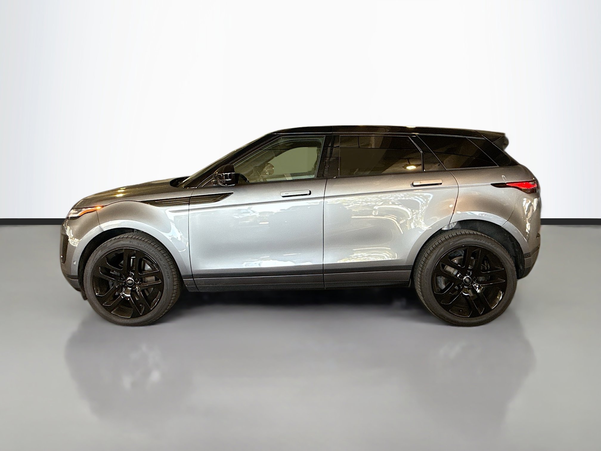 2026 Land Rover Range Rover Evoque S photo 2