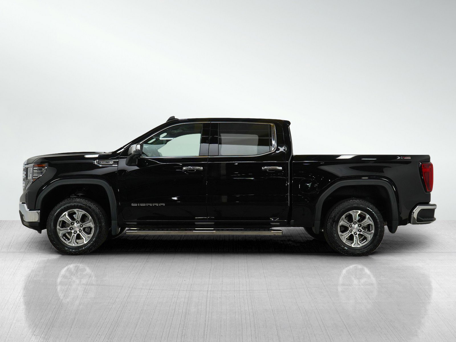 Used 2023 GMC Sierra 1500 SLT with VIN 3GTUUDED1PG348078 for sale in White Bear Lake, Minnesota