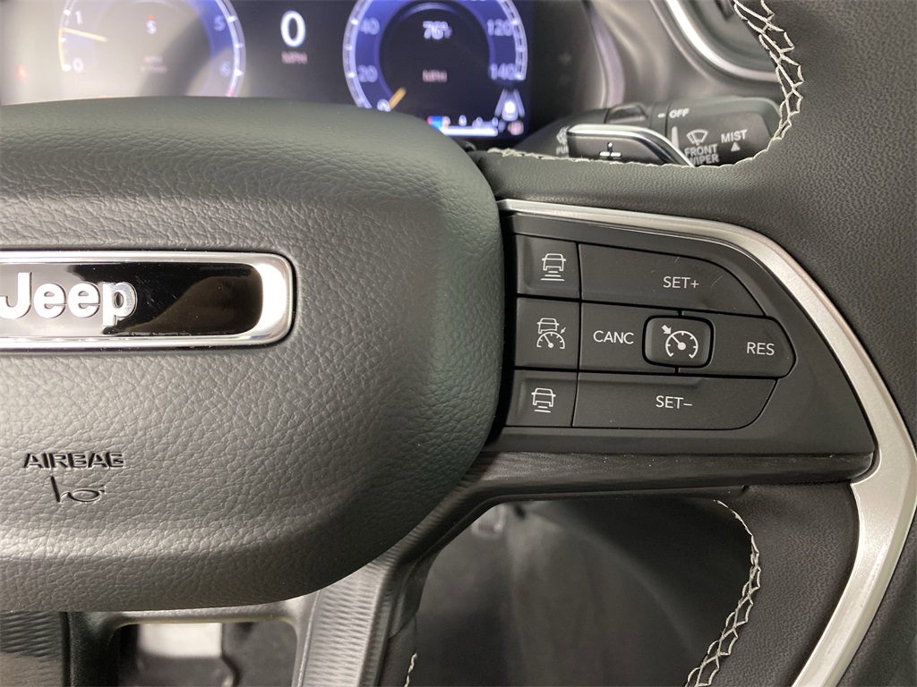 2025 Jeep Grand Cherokee Laredo X photo 23