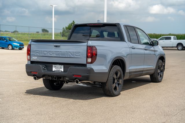 2026 Honda Ridgeline Black Edition photo 6