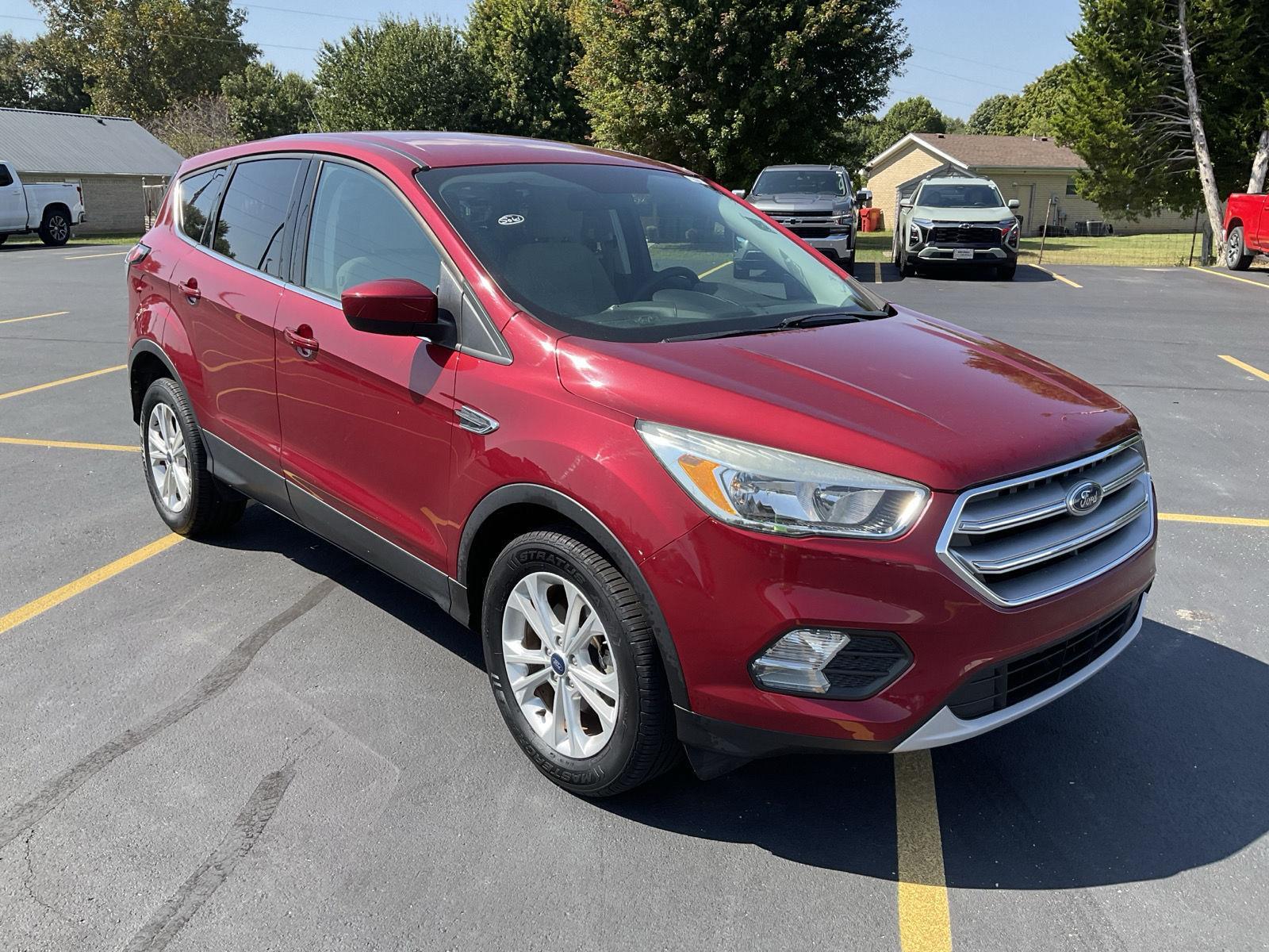 2017 Ford Escape SE photo 3