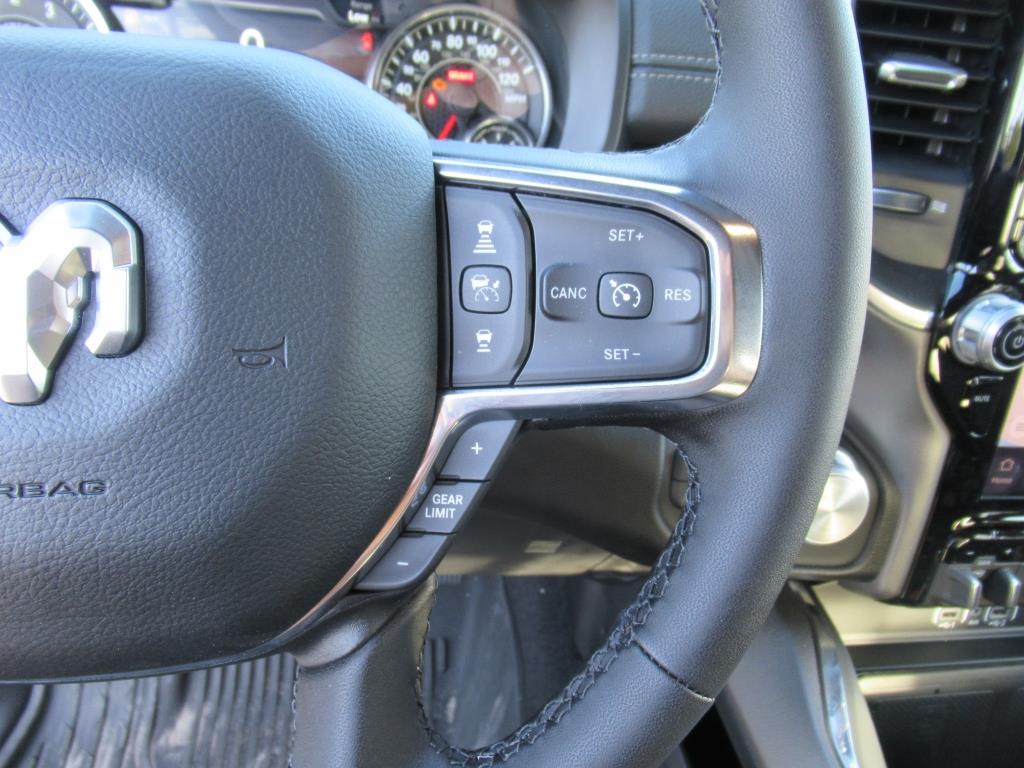 2025 Ram 1500 Laramie photo 17