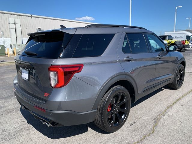 2024 Ford Explorer ST photo 4