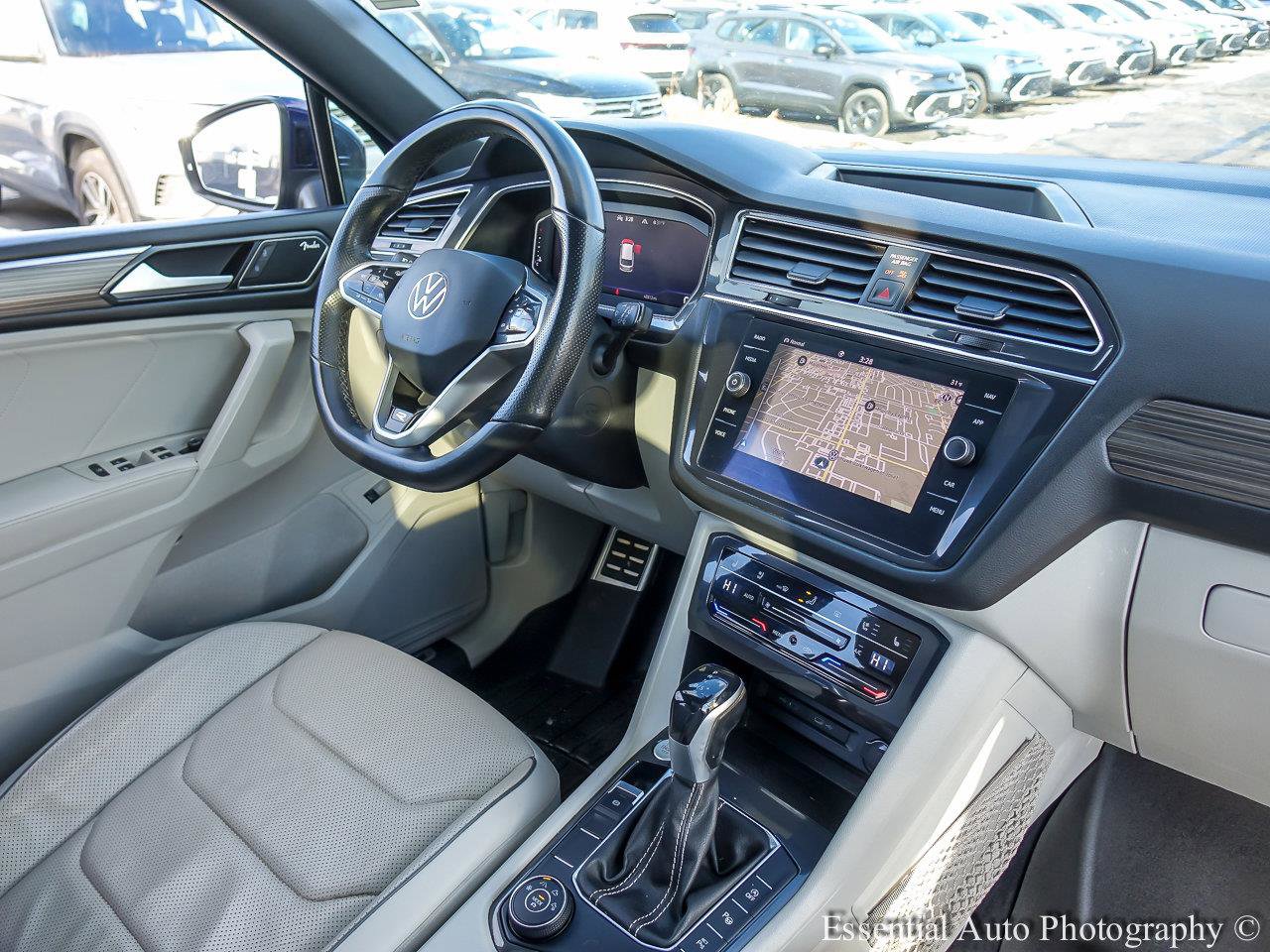 2022 VOLKSWAGEN TIGUAN - Image 25