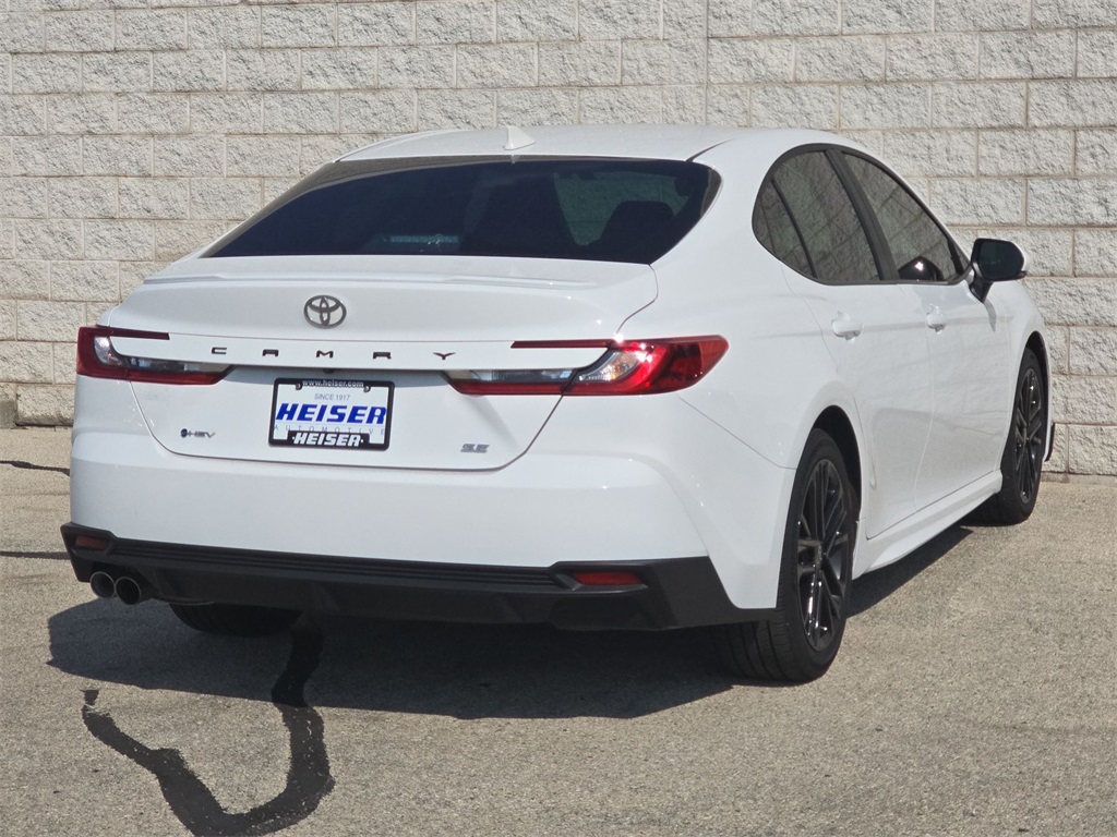 2025 Toyota Camry SE photo 13