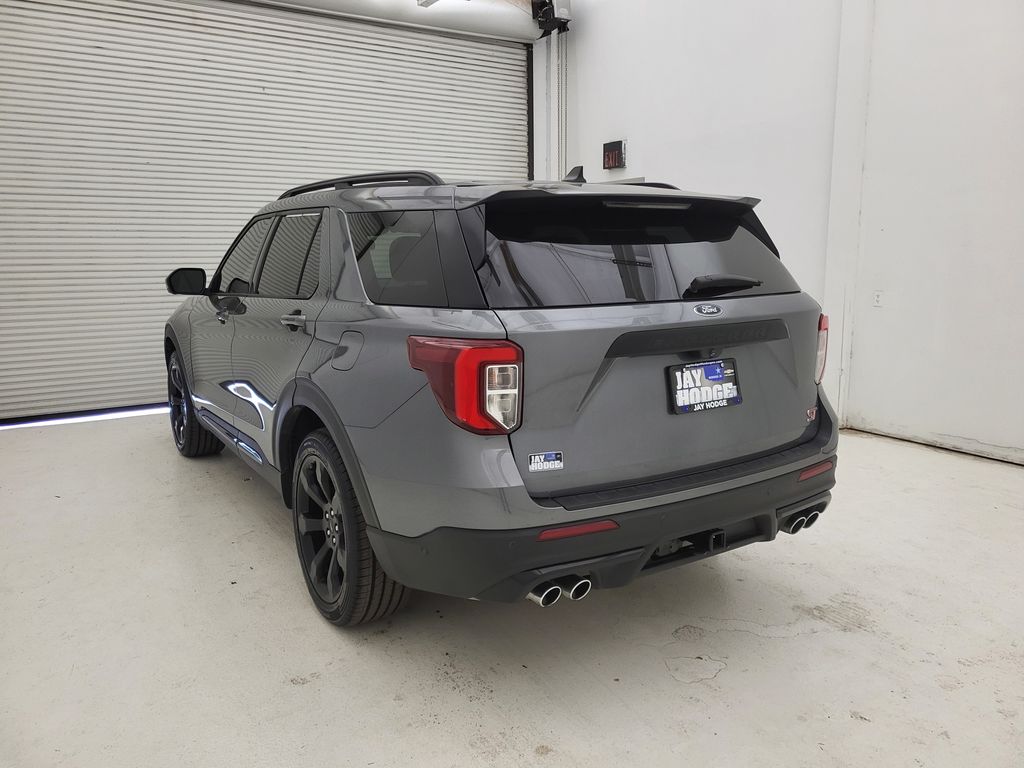 2021 Ford Explorer ST photo 3