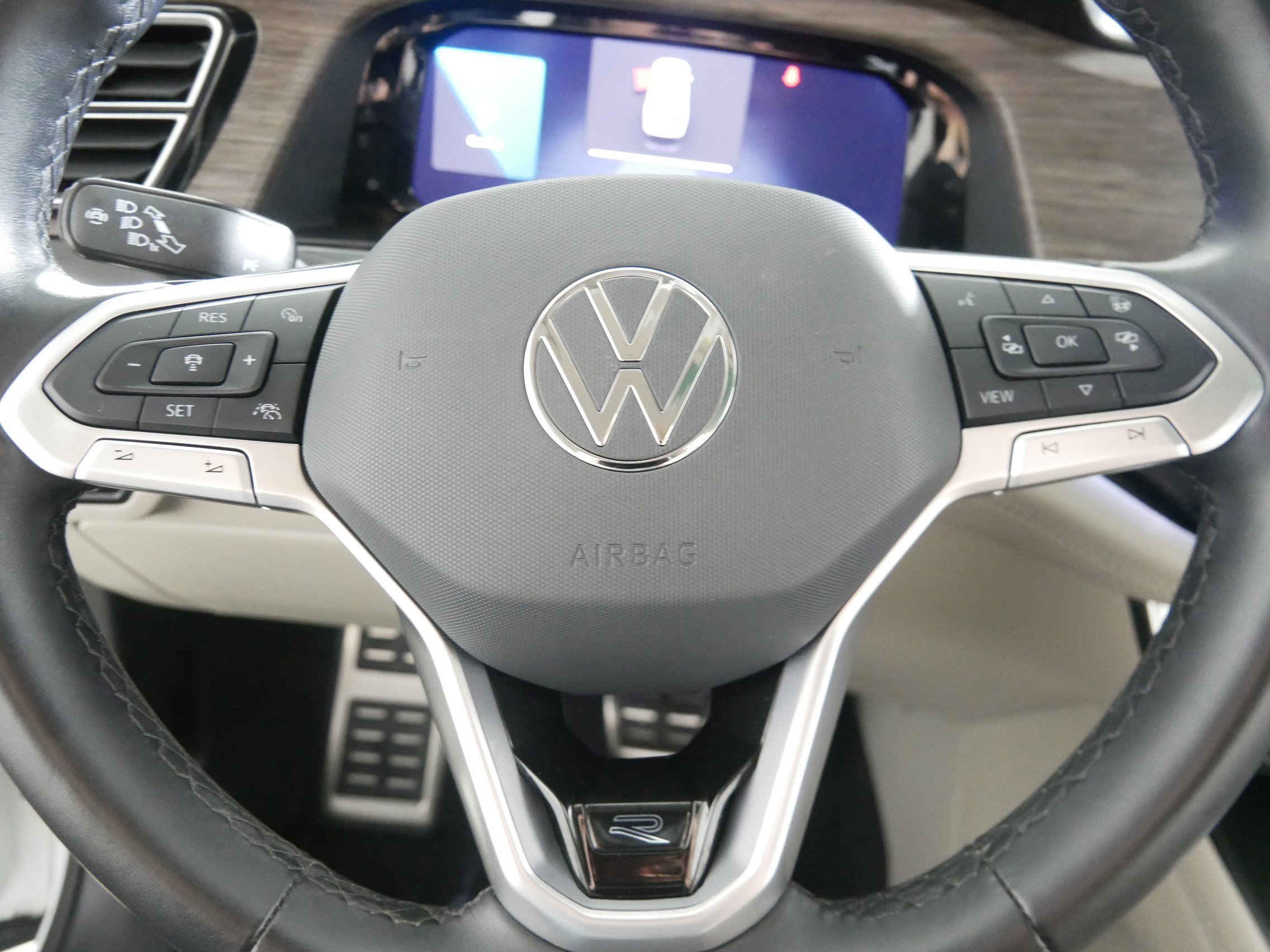 2024 Volkswagen Atlas SEL Premium R-Line photo 19