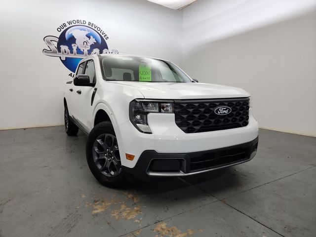 2025 Ford Maverick XLT photo 2