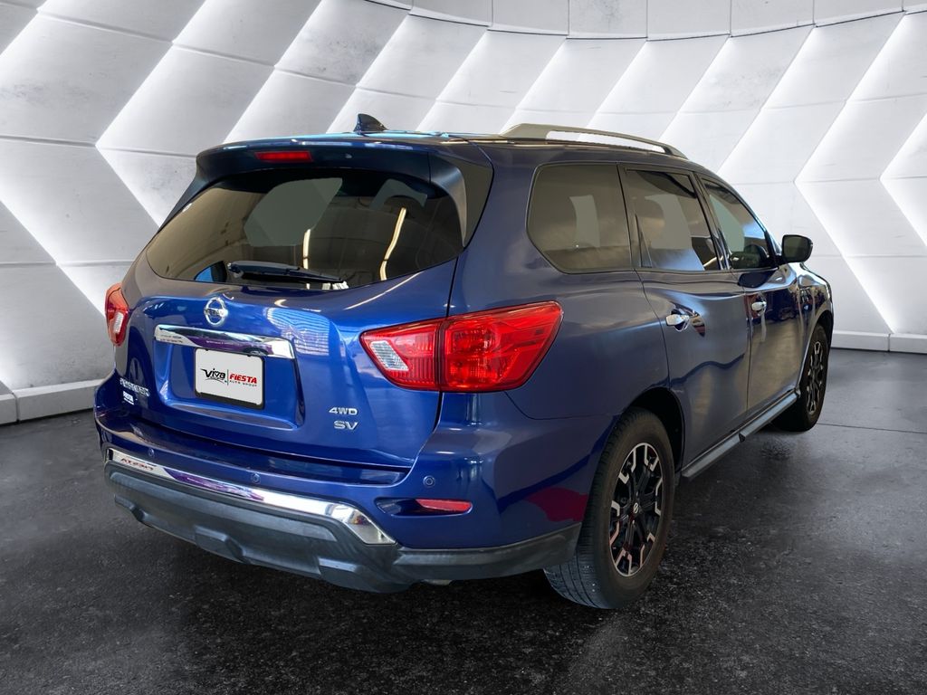2019 Nissan Pathfinder SV photo 3