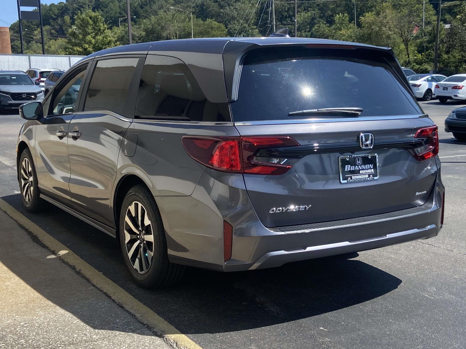 2026 Honda Odyssey EX-L photo 3