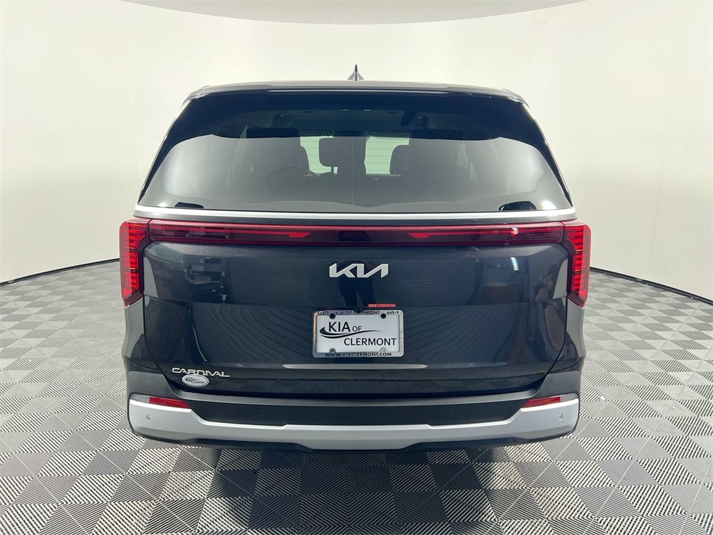 2026 Kia Carnival LX photo 2
