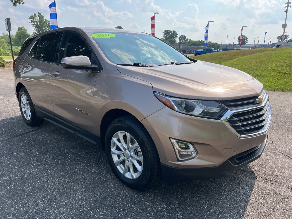 Used 2018 Chevrolet Equinox LT with VIN 2GNAXSEV3J6166125 for sale in Clinton, MI