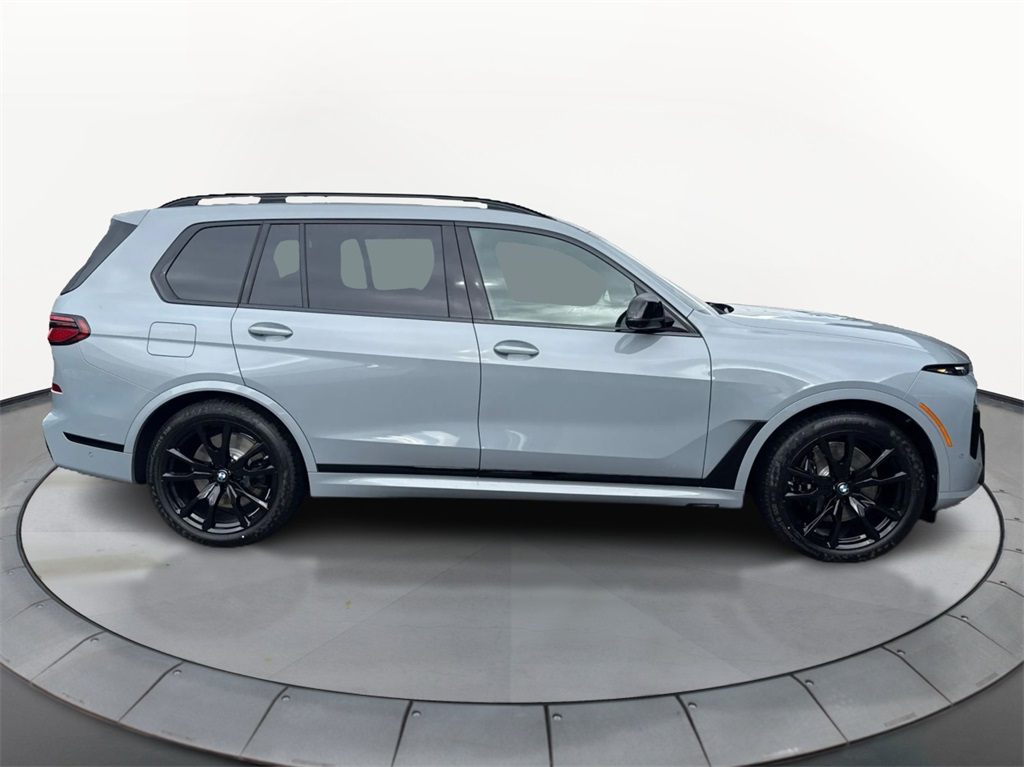 2026 Bmw X7 M60i photo 2