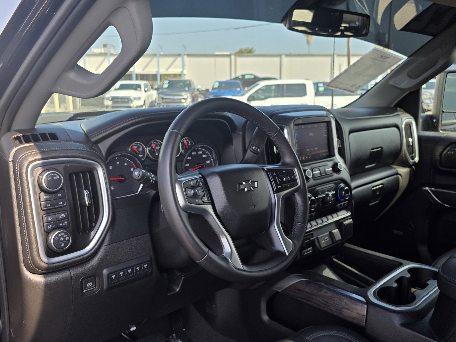 2022 Chevrolet Silverado 2500HD LTZ photo 29