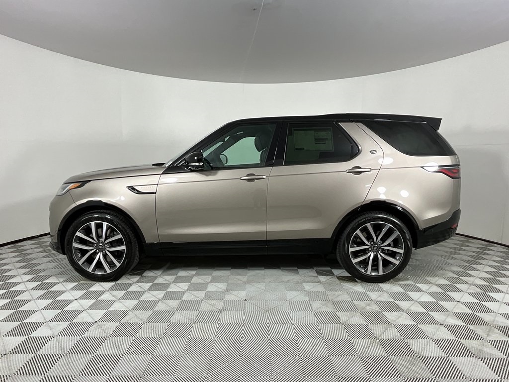 New 2024 Land Rover Discovery Dynamic SE SUV in North Miami NR2490524