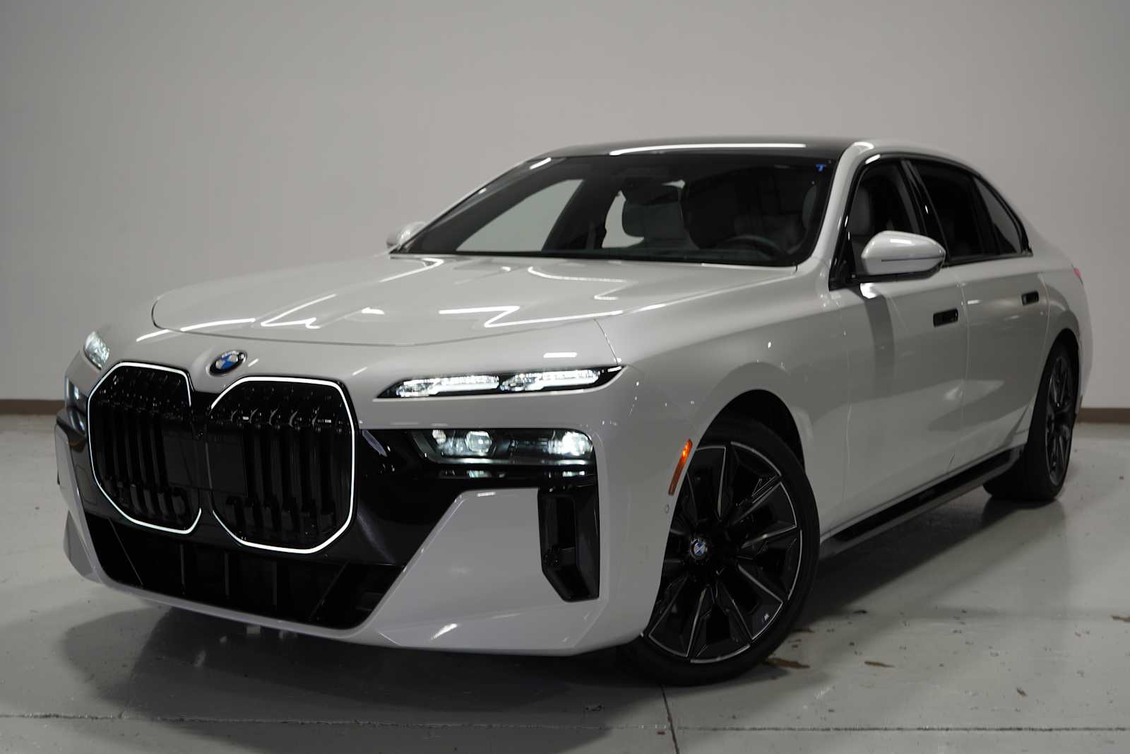 2025 BMW 7 Series 760i xDrive