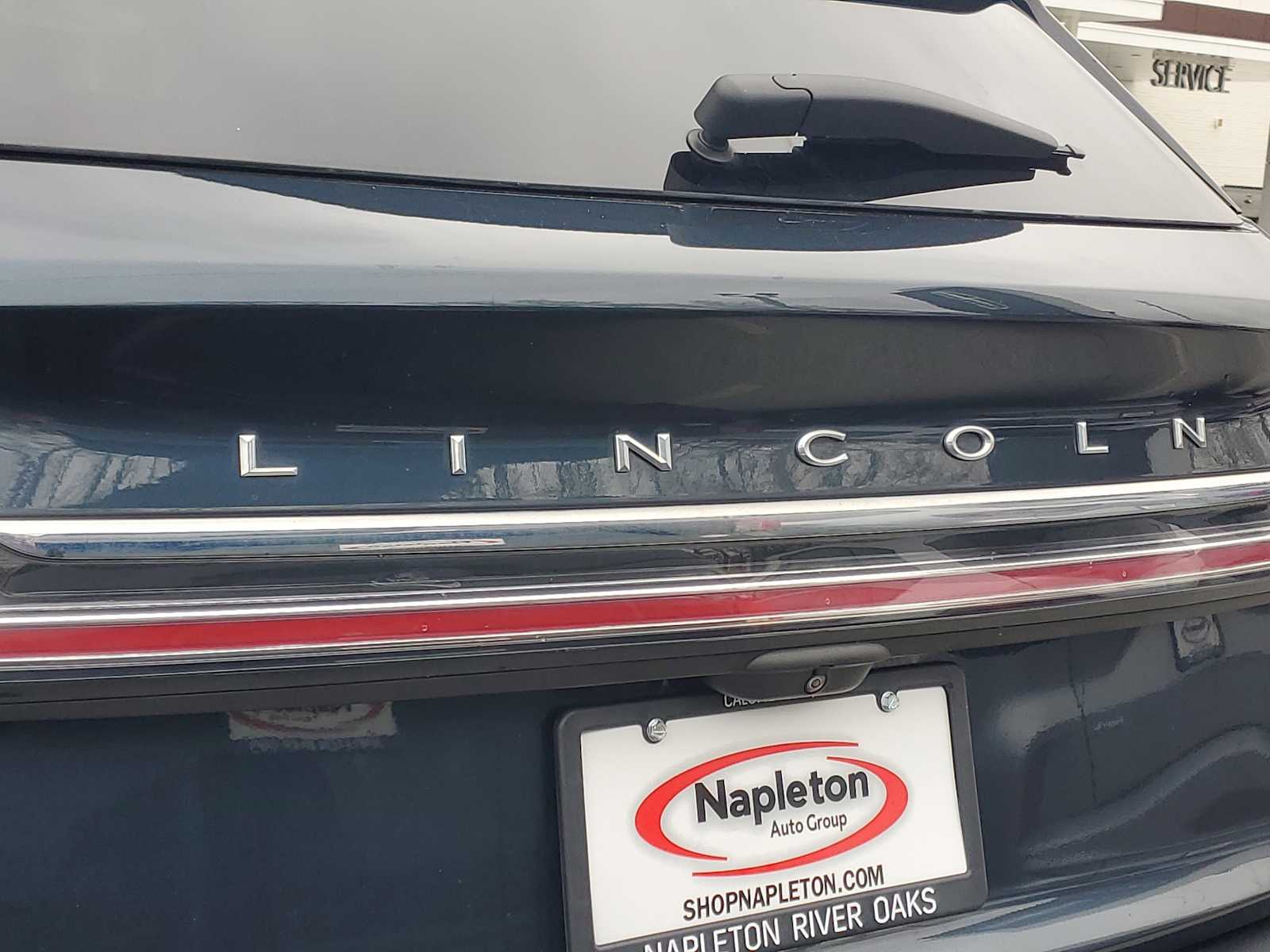 2022 Lincoln Nautilus Reserve photo 3