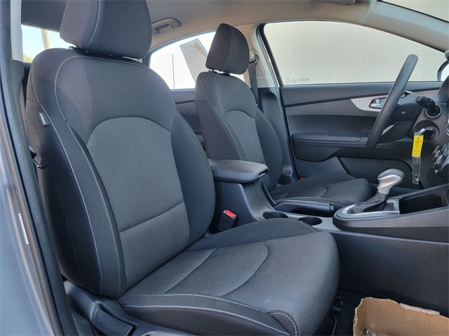 2023 Kia Forte LXS photo 18