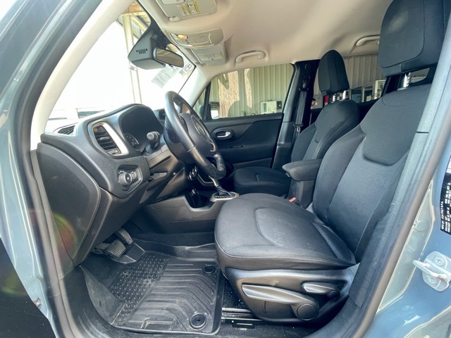 2017 Jeep Renegade Latitude North Edition photo 8
