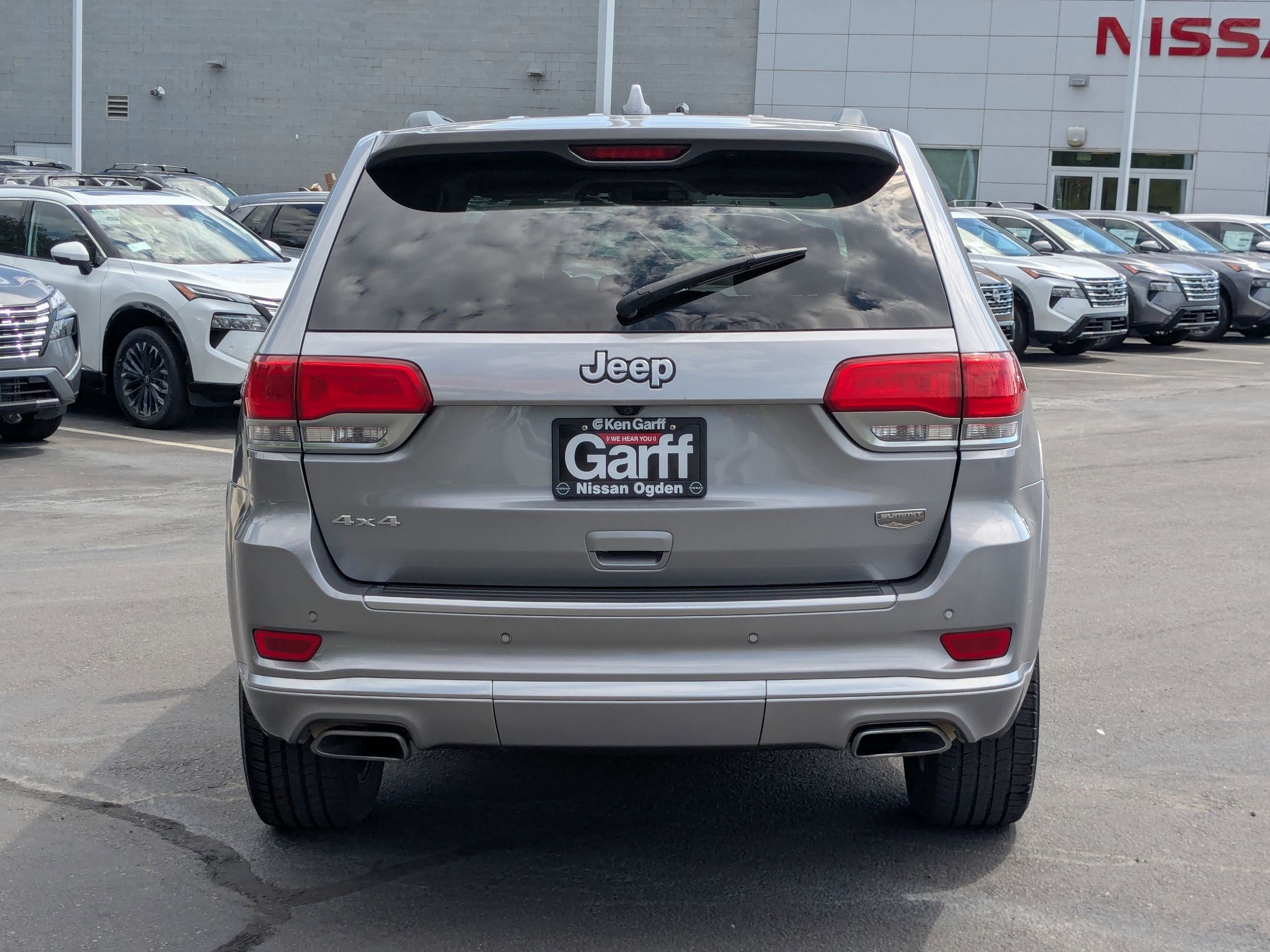 2021 Jeep Grand Cherokee Summit photo 4