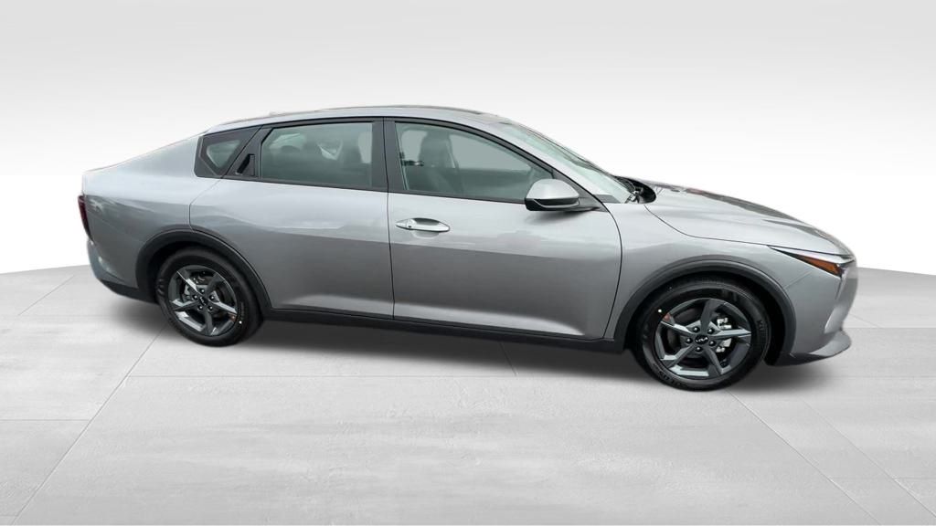 2025 Kia K4 LXS photo 7