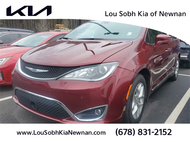 2020 Chrysler Pacifica Touring L's photo