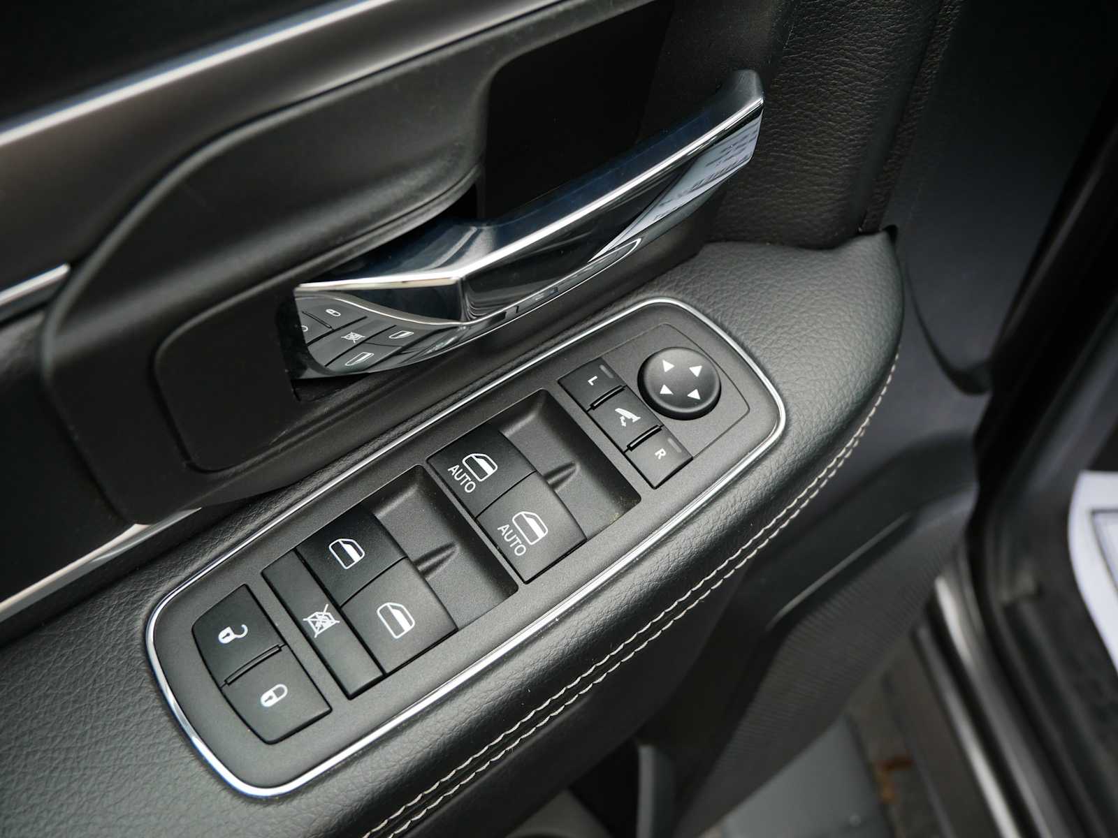 2022 Ram 1500 Classic Warlock photo 14
