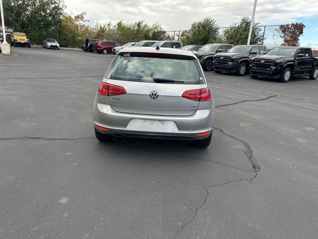 2015 Volkswagen Golf TSI SE photo 2