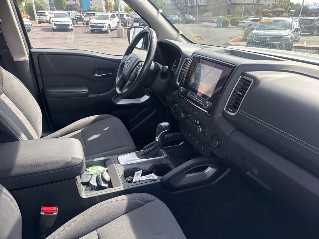 2024 Nissan Frontier SV photo 10