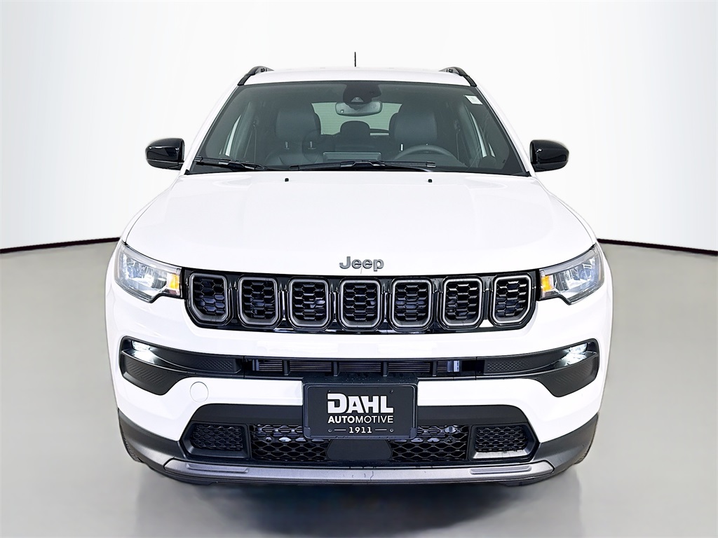 2026 Jeep Compass Latitude photo 3