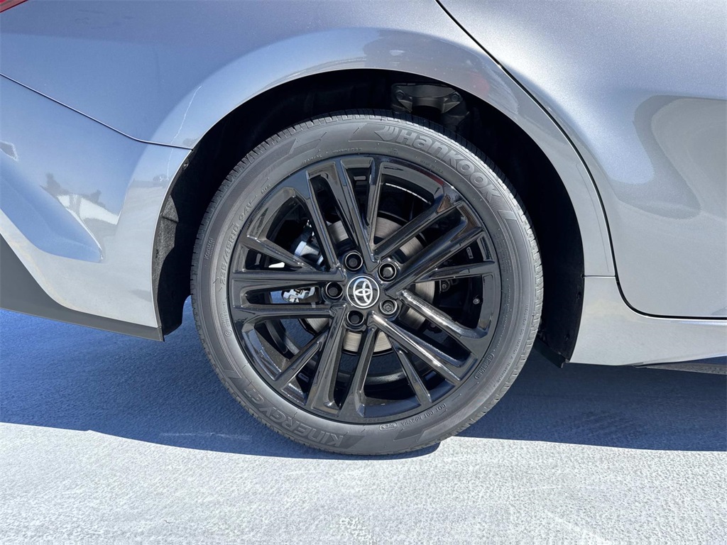 2026 Toyota Camry SE photo 4