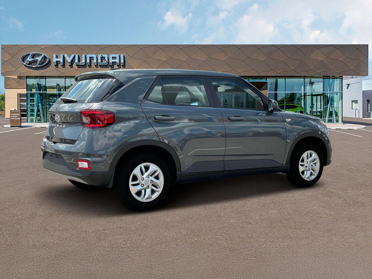 2025 Hyundai Venue SE photo 6