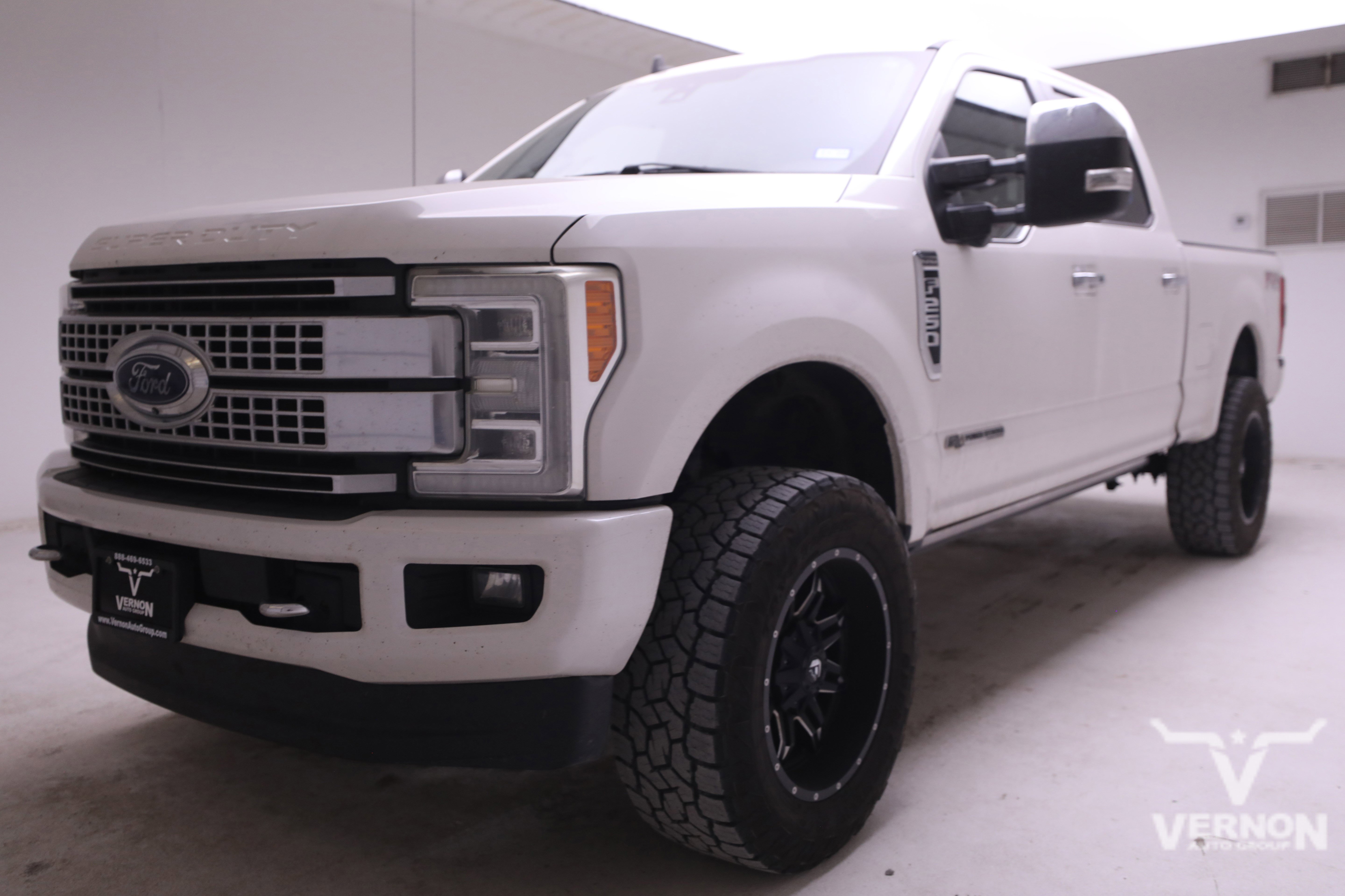 2019 Ford F-250 Super Duty Platinum's photo