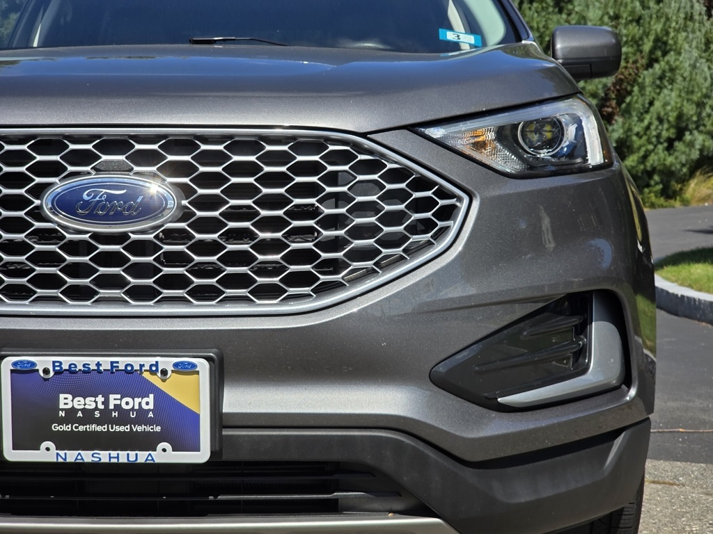 2023 Ford Edge SEL photo 3