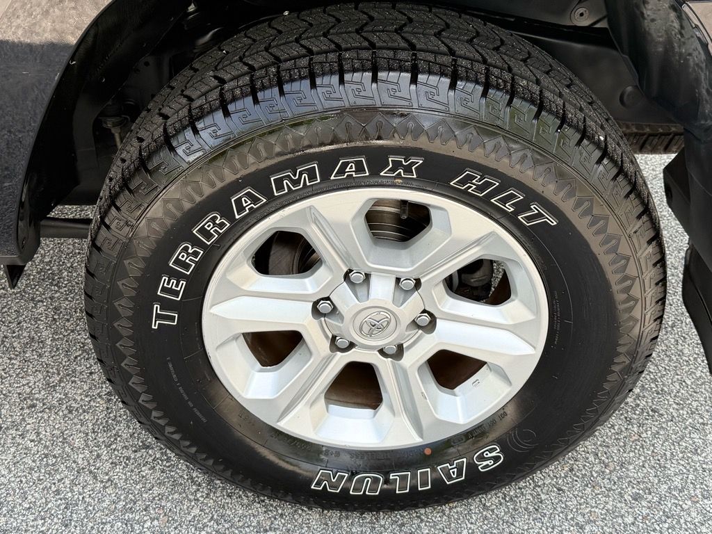 2023 Toyota 4Runner SR5 photo 25
