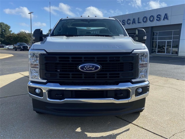 2025 Ford F-350 photo 6