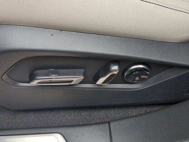 2025 Acura RDX Base photo 17