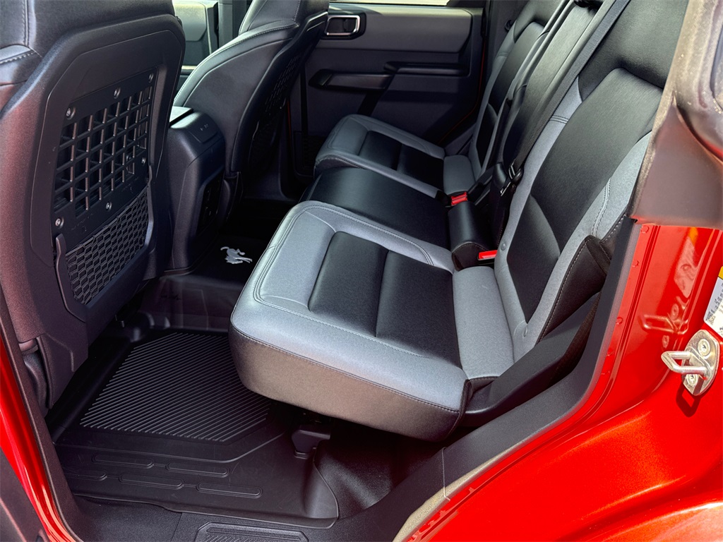 2024 Ford Bronco Black Diamond photo 18
