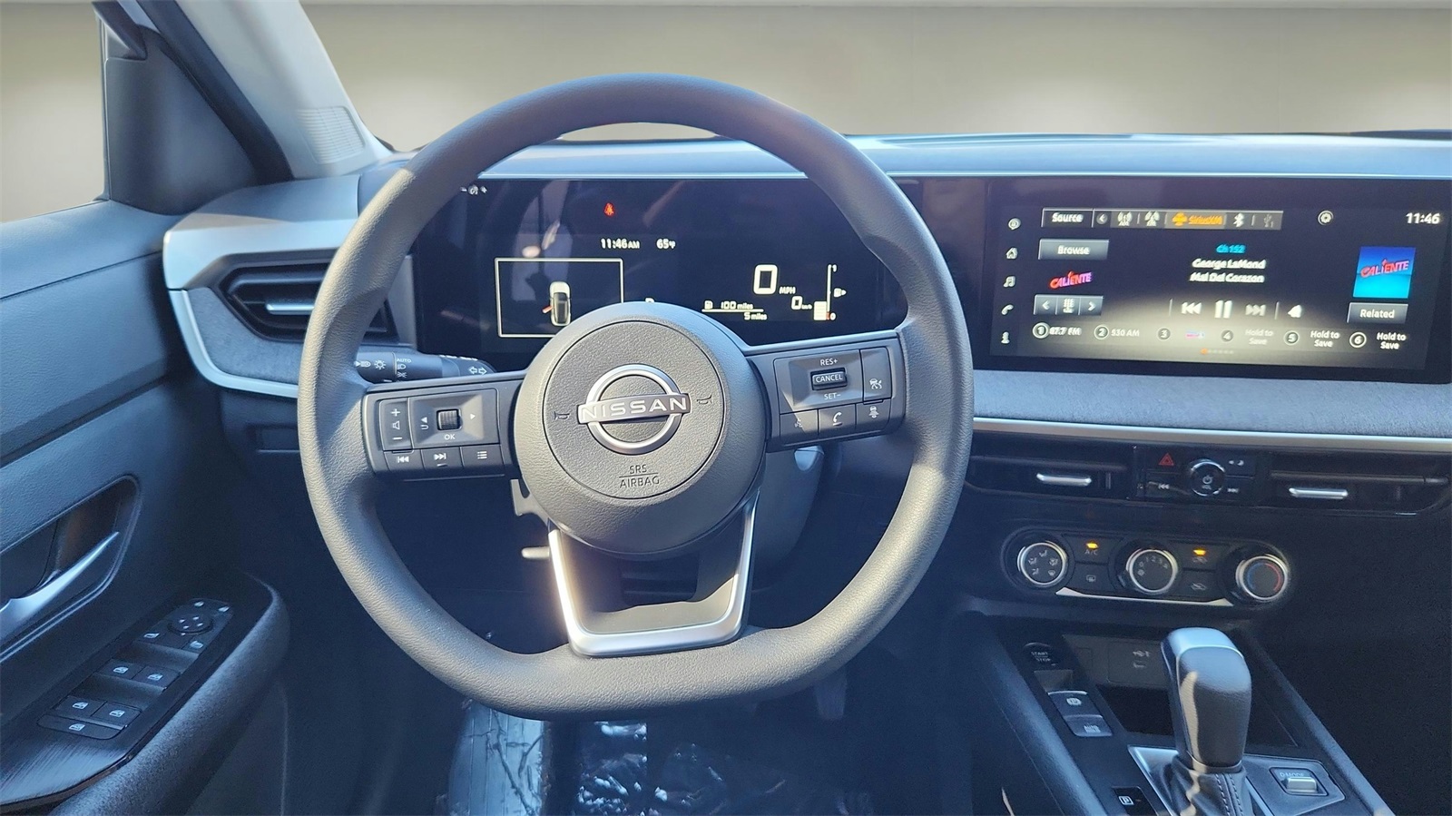 2025 Nissan Kicks SV photo 18