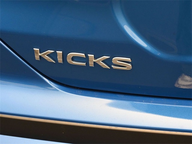 2025 Nissan Kicks Play S photo 4