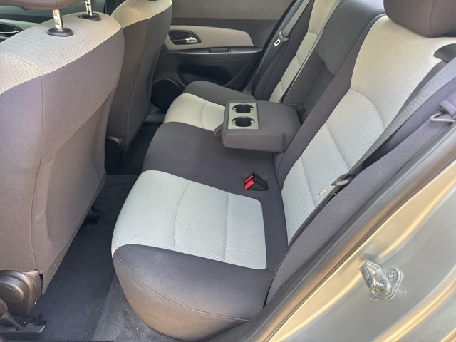 2012 Chevrolet Cruze LS photo 16