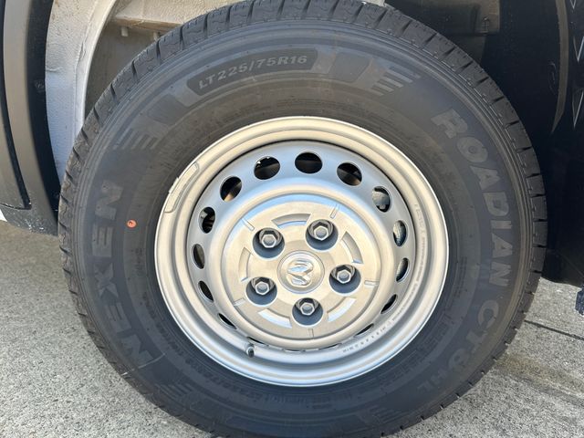 2026 Ram 1500 Tradesman photo 4