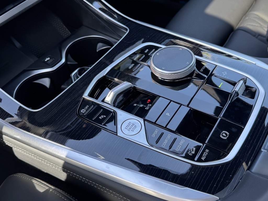 2026 Bmw X7 M60i photo 10