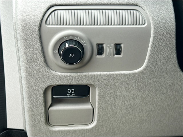 2025 Jeep Wagoneer L Series I photo 7