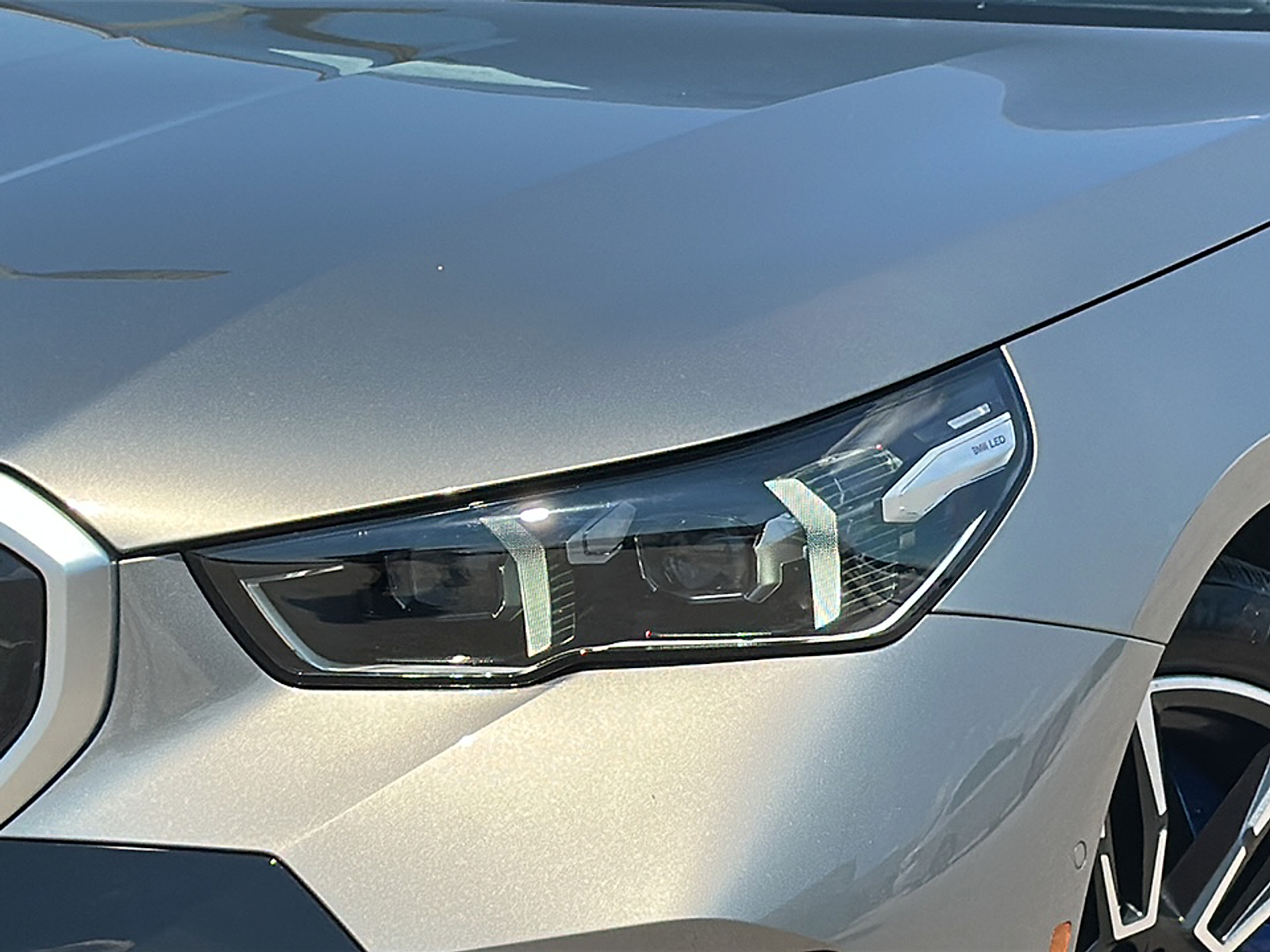 2025 Bmw 540i xDrive photo 2
